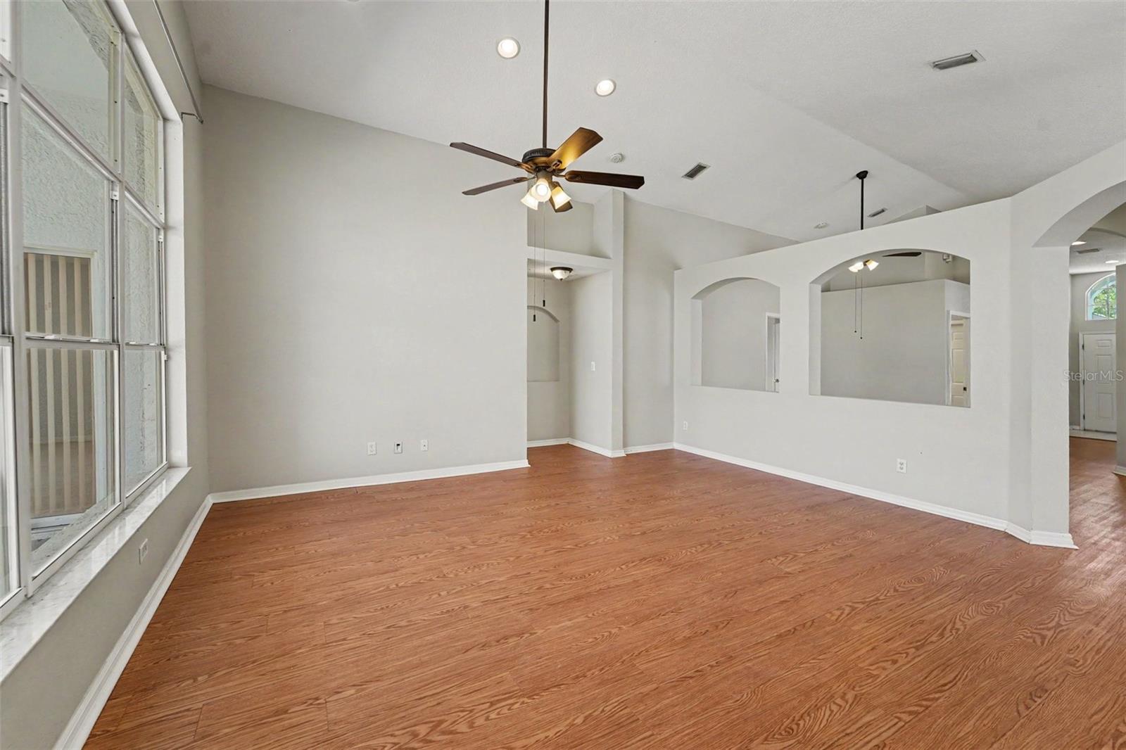 VALENCIA GARDENS PH 01 - Residential