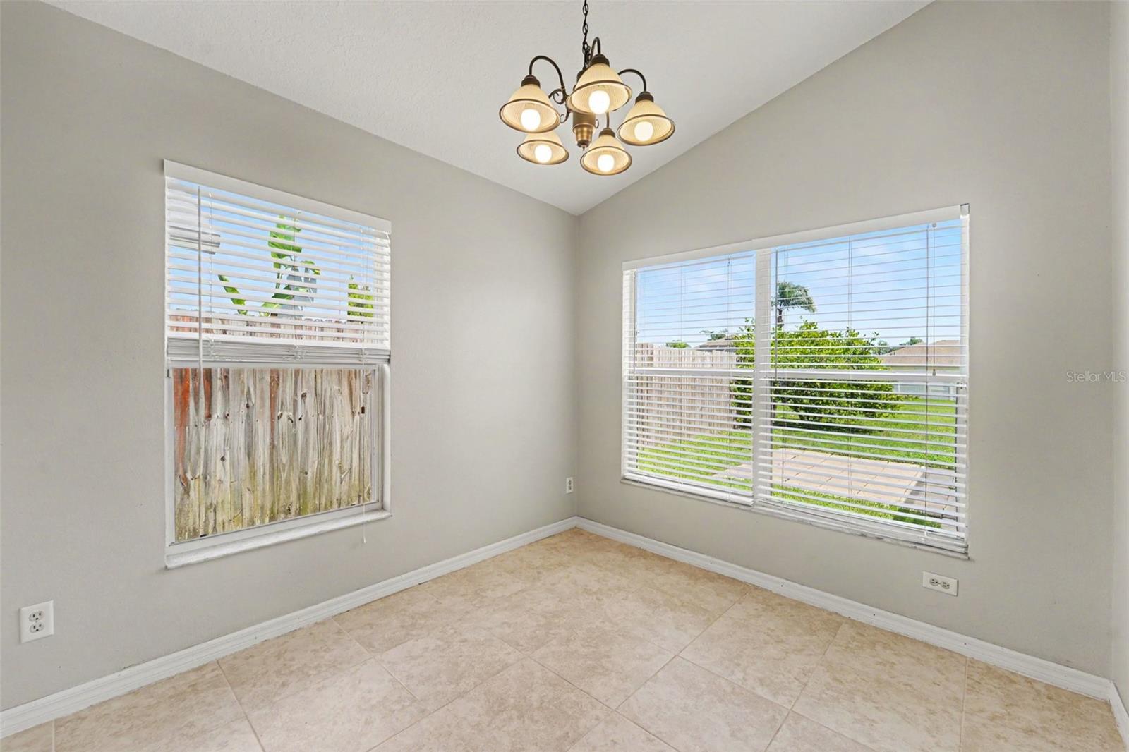 VALENCIA GARDENS PH 01 - Residential