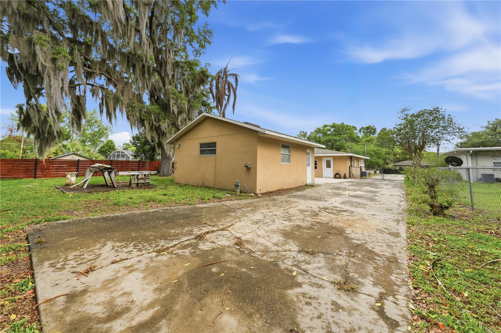 HOWEY EMERY HEIGHTS - Residential