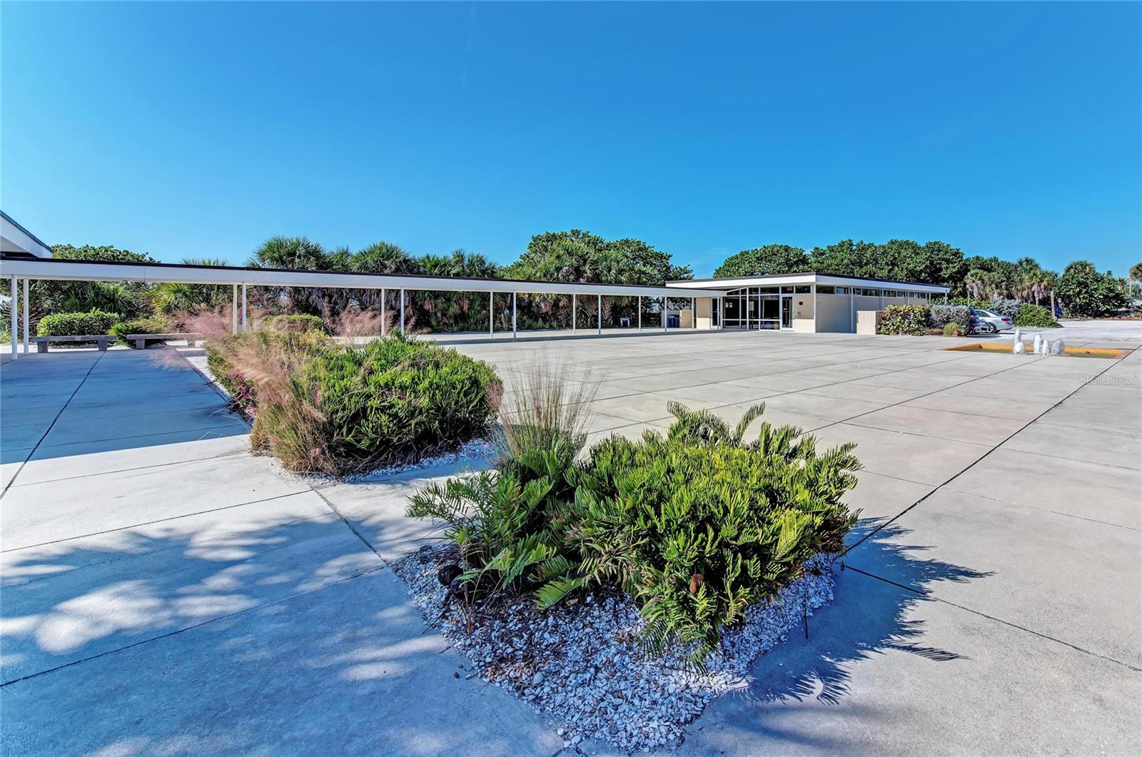 SORRENTO SHORES - Residential