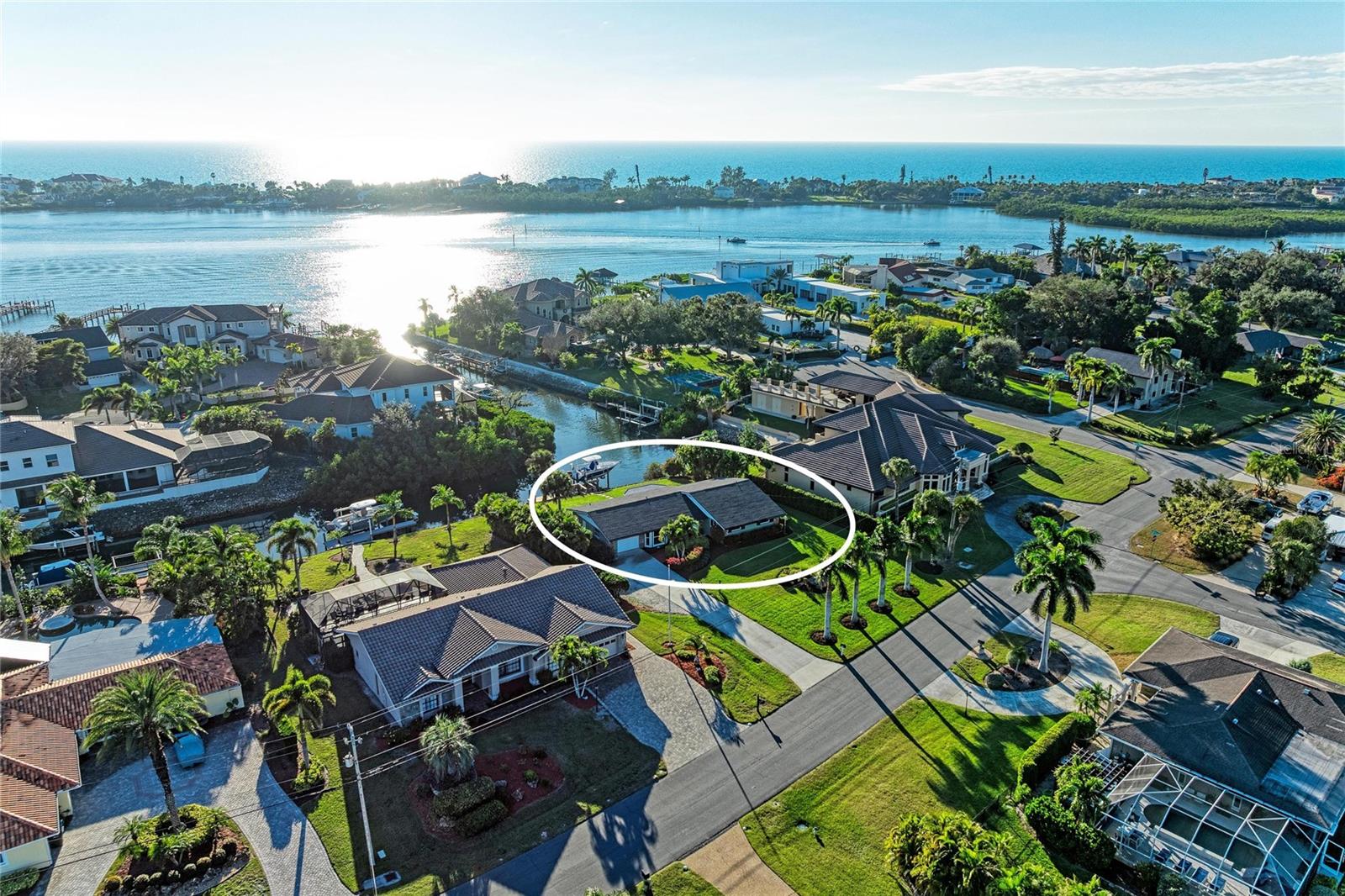 SORRENTO SHORES - Residential