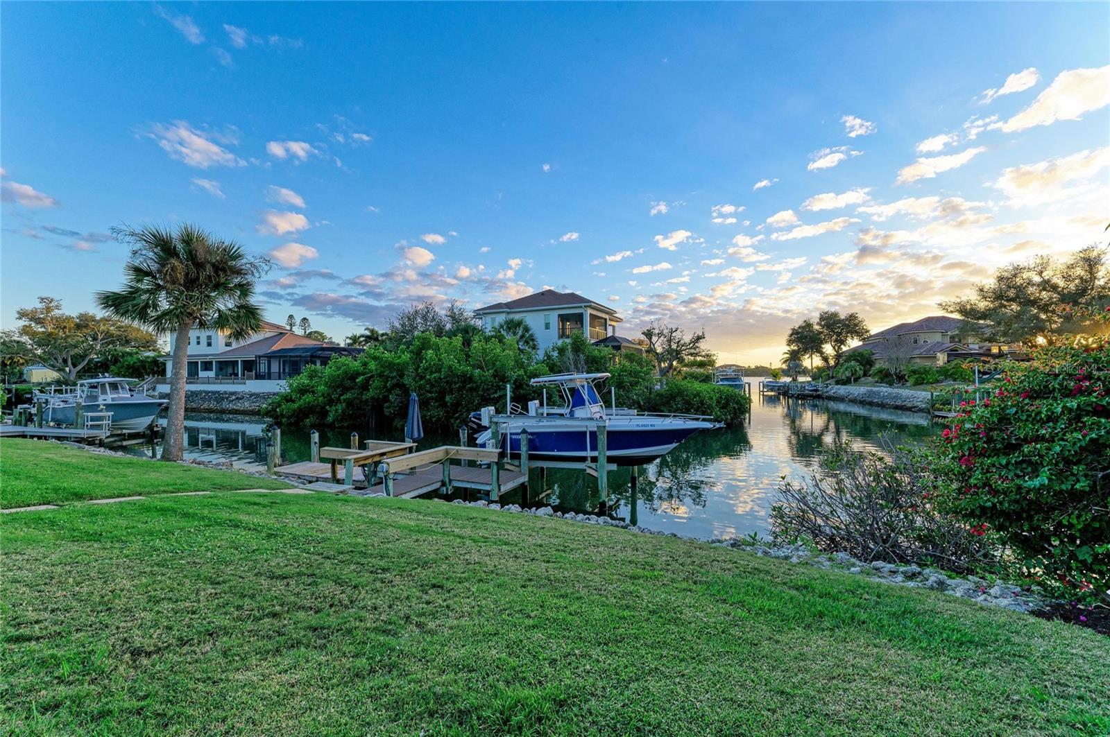 SORRENTO SHORES - Residential