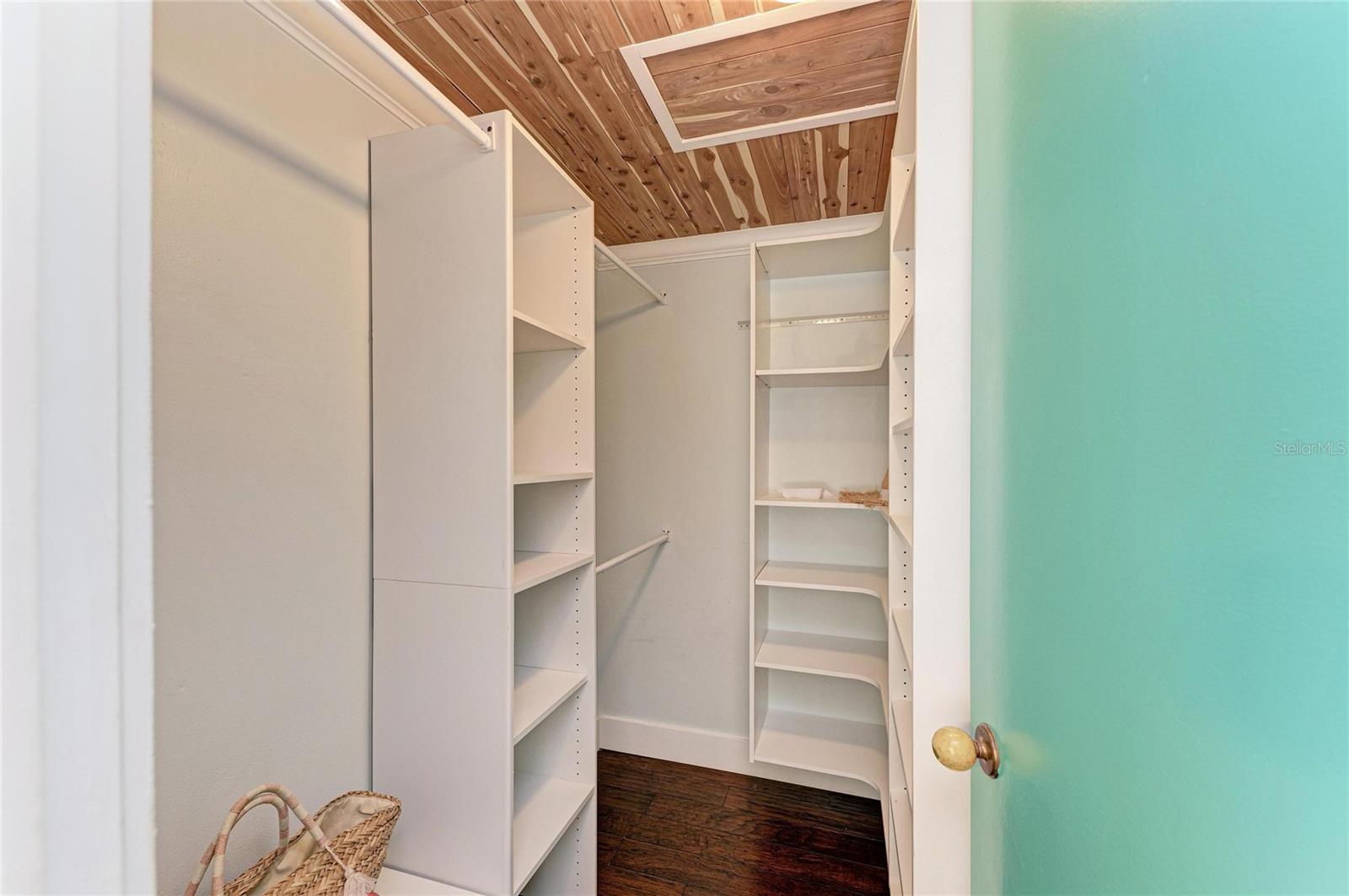 SORRENTO SHORES - Residential