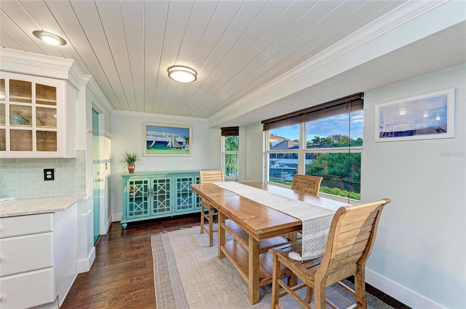 SORRENTO SHORES - Residential