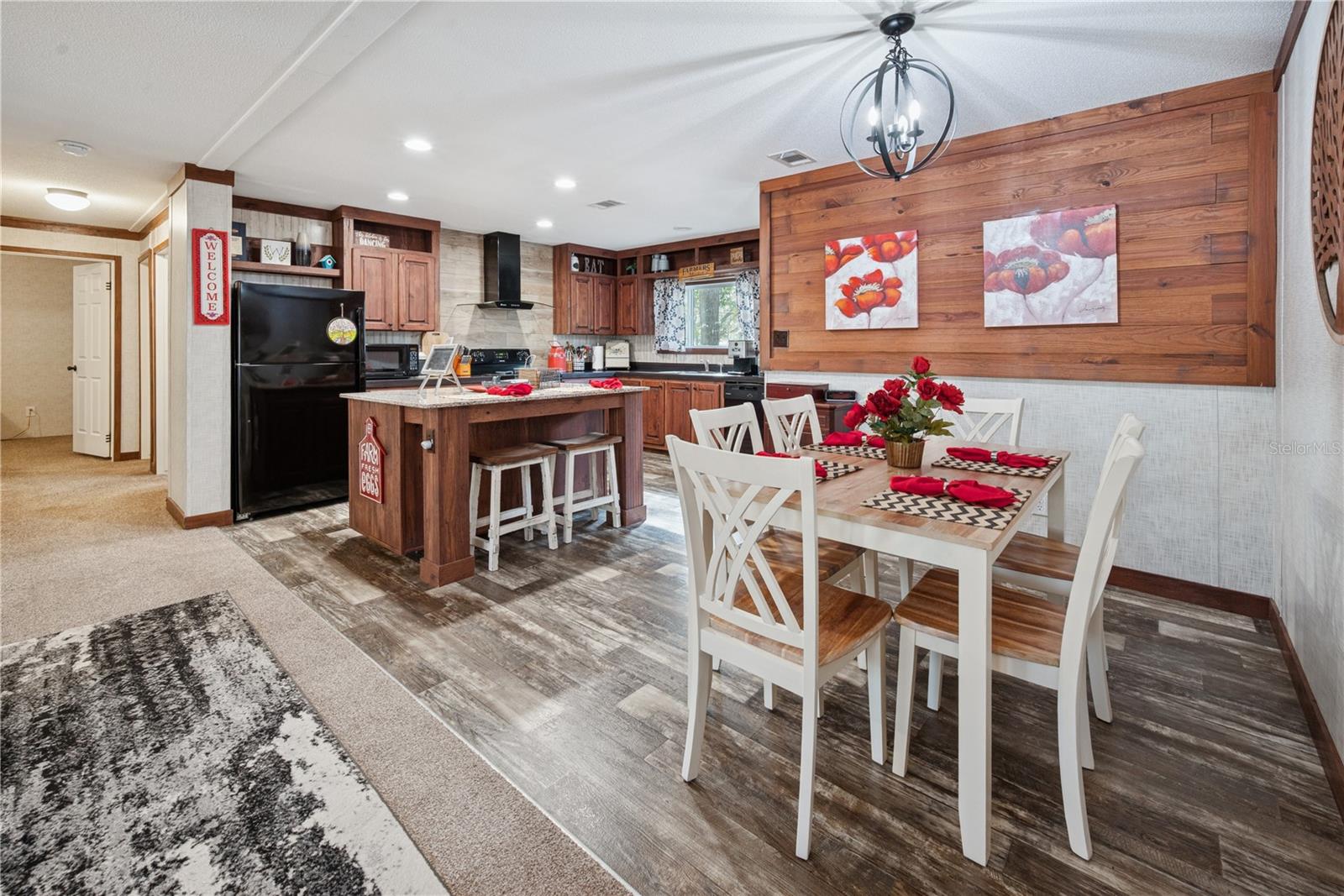SUWANNEE RIV SPGS 01/MANAT - Residential