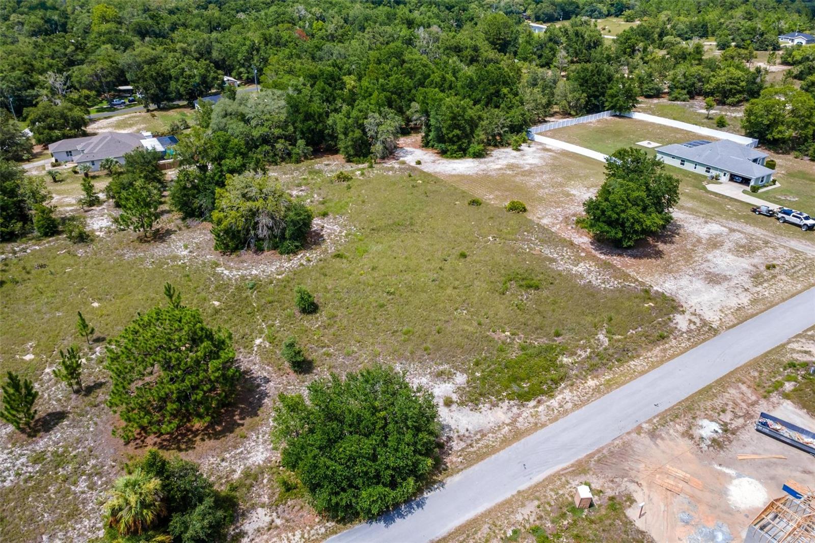RAINBOW LAKES ESTATE - Land