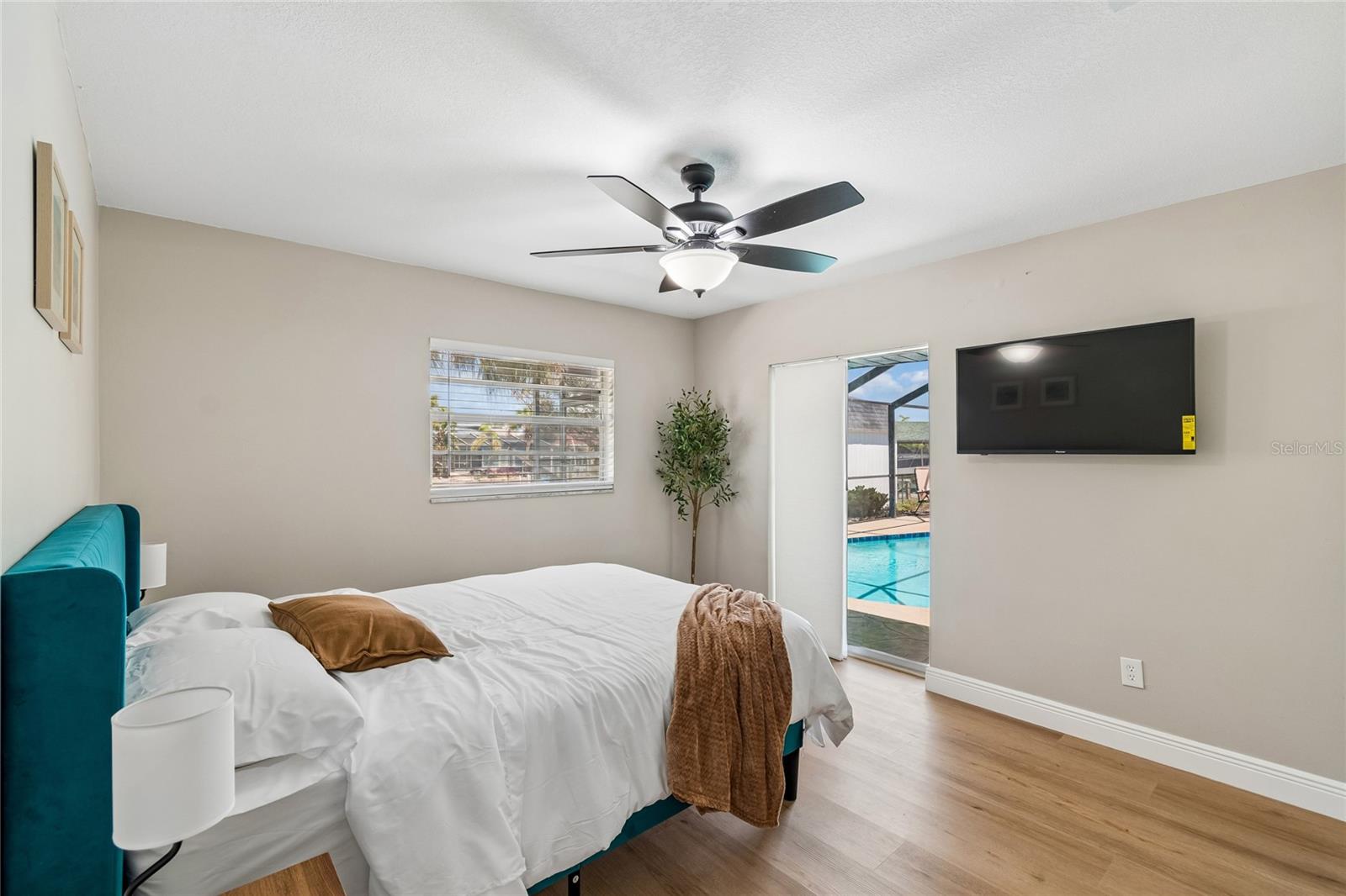 APOLLO BEACH UNIT 13 PT 2 - Residential