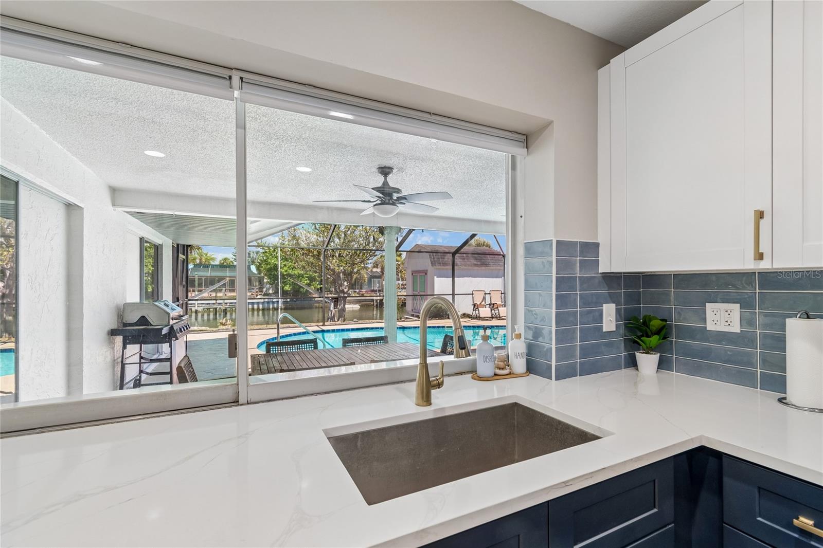 APOLLO BEACH UNIT 13 PT 2 - Residential