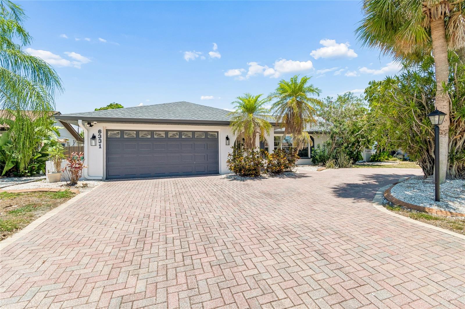 APOLLO BEACH UNIT 13 PT 2 - Residential