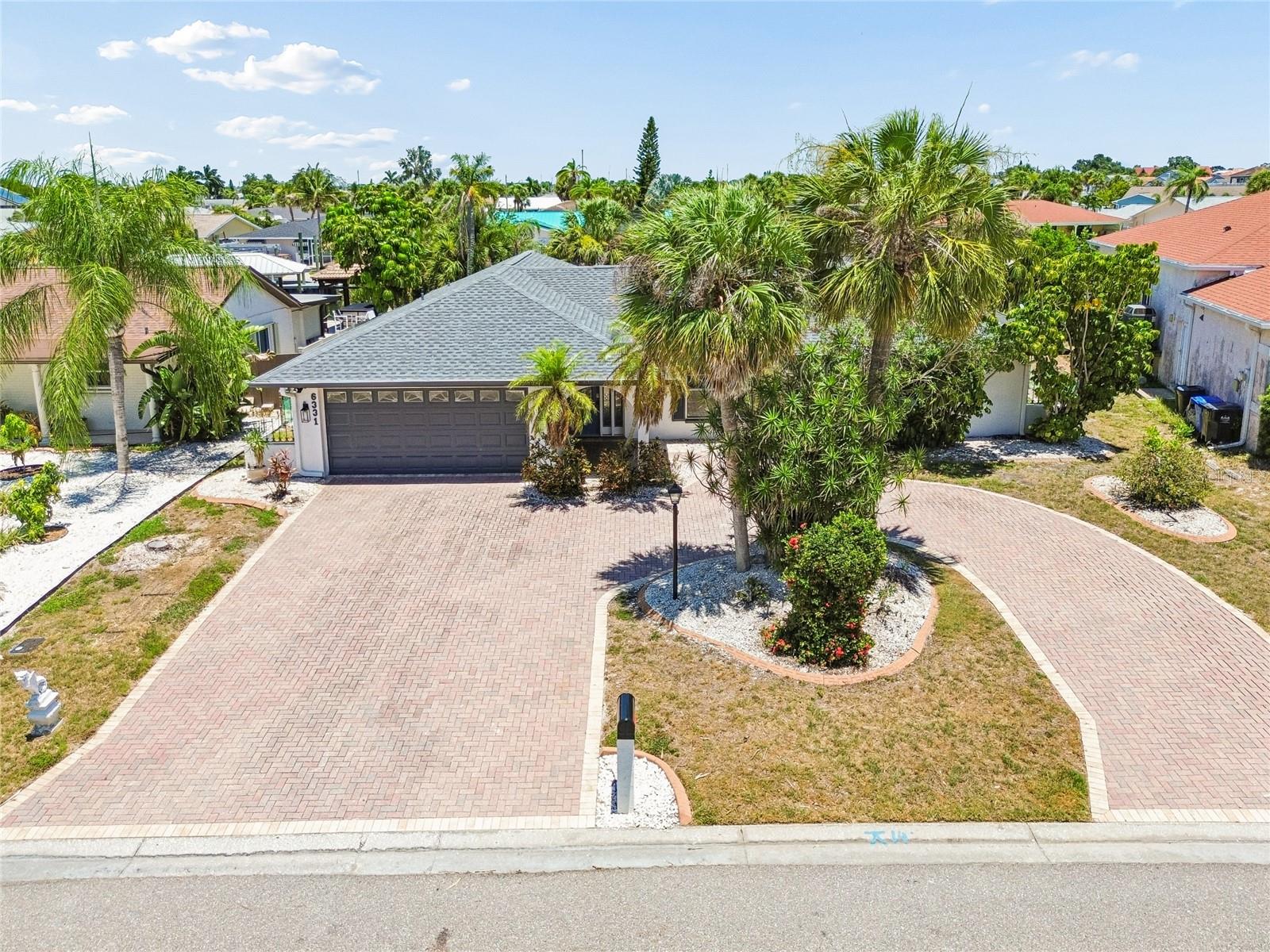 APOLLO BEACH UNIT 13 PT 2 - Residential