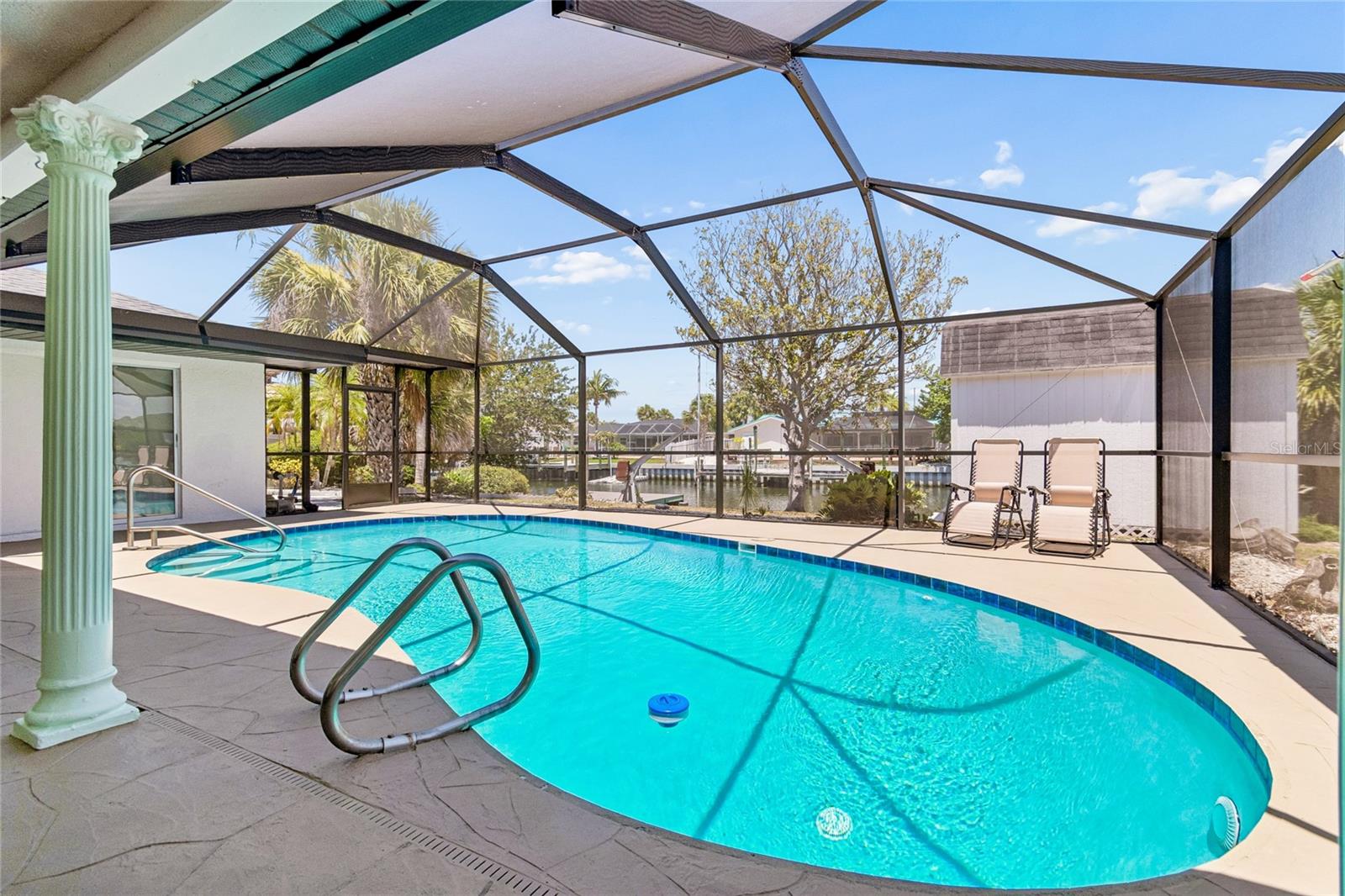 APOLLO BEACH UNIT 13 PT 2 - Residential