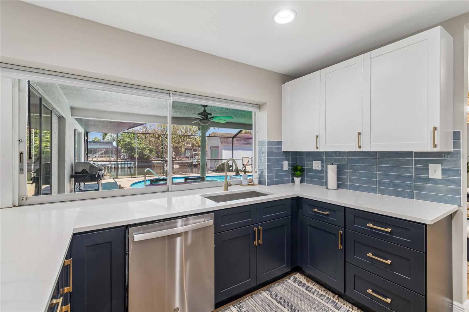 APOLLO BEACH UNIT 13 PT 2 - Residential