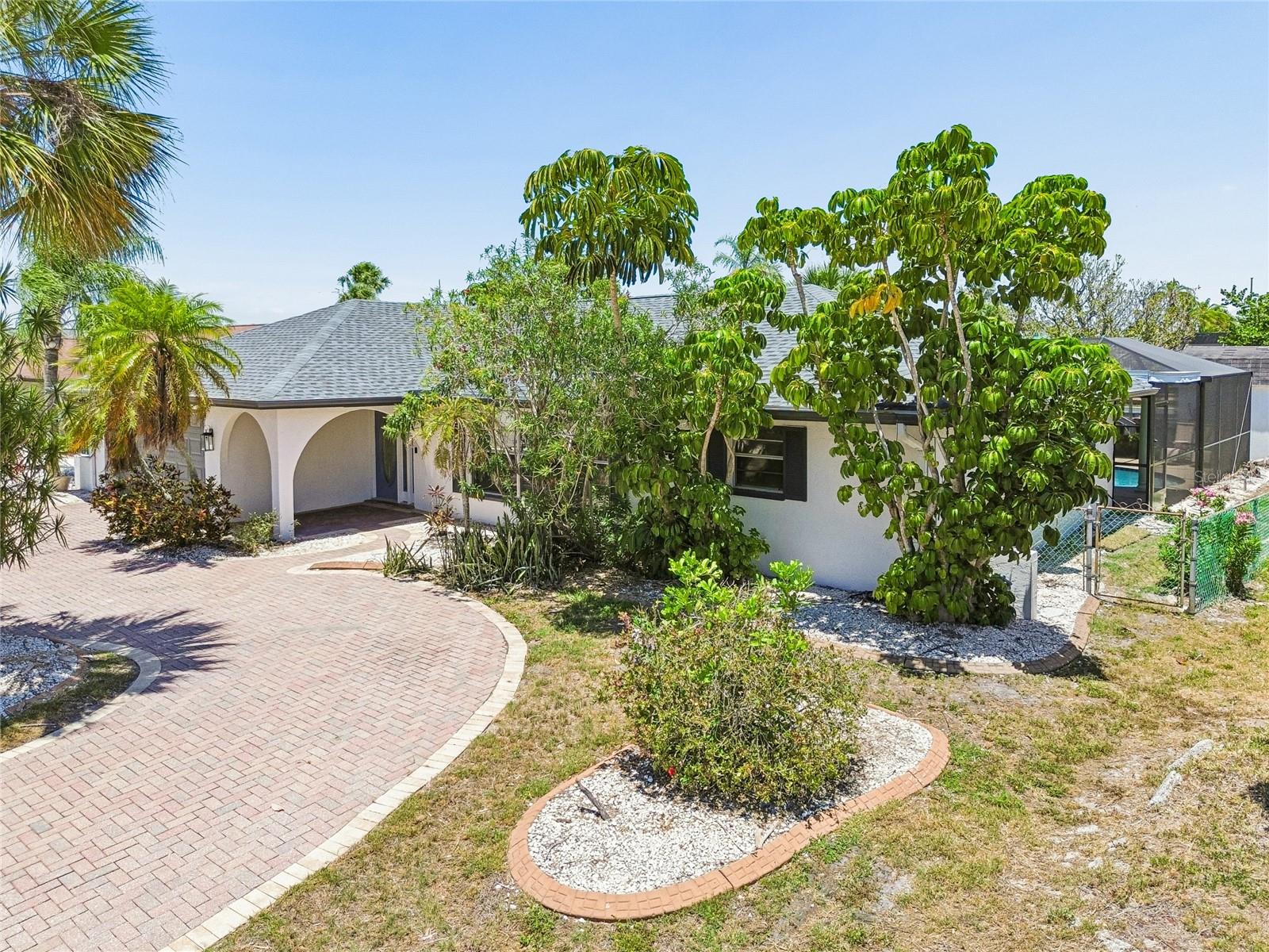 APOLLO BEACH UNIT 13 PT 2 - Residential