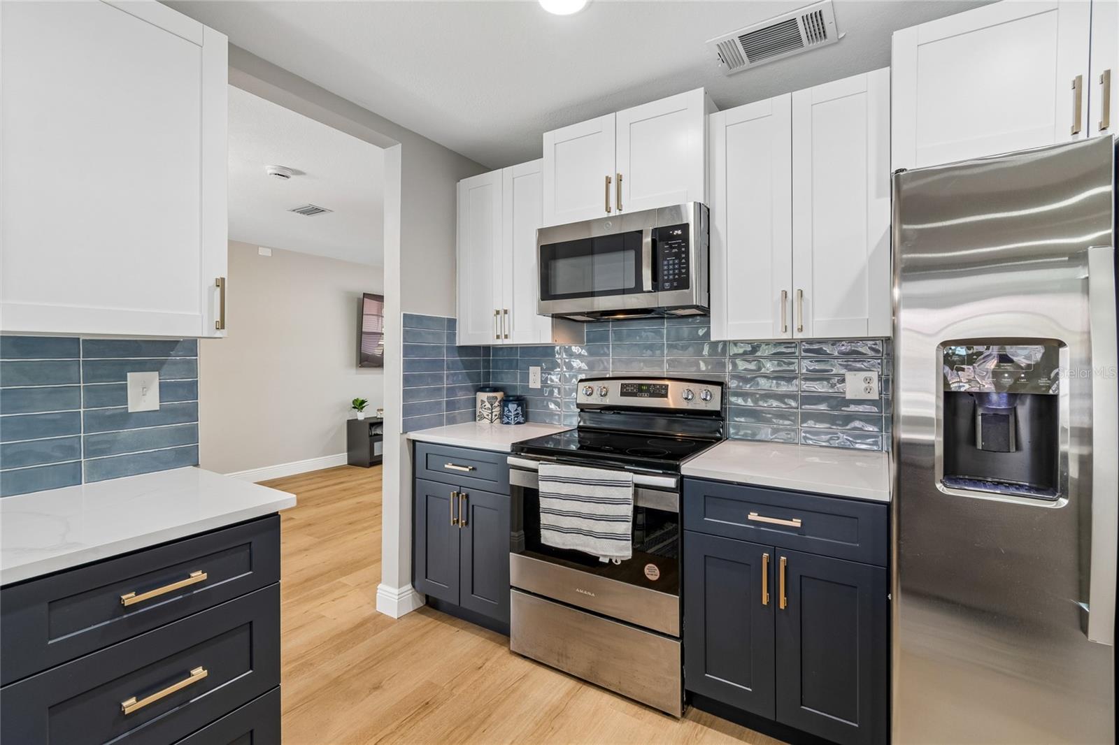 APOLLO BEACH UNIT 13 PT 2 - Residential