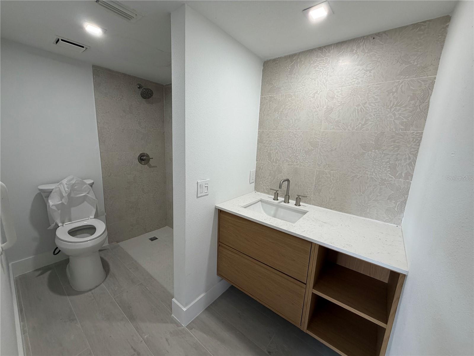 SOUTH BAY CONDO - Residential