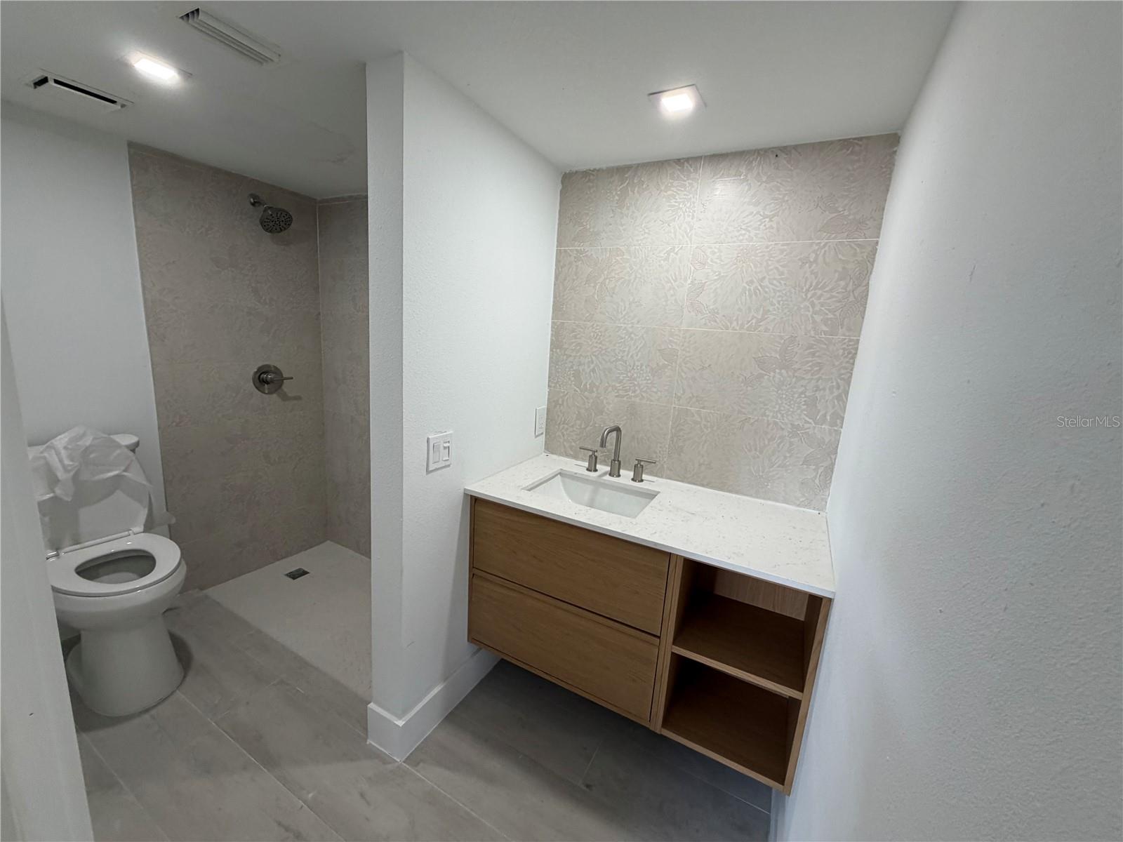 SOUTH BAY CONDO - Residential
