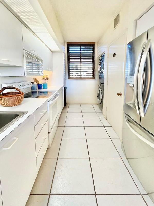BEACHPLACE III - Residential