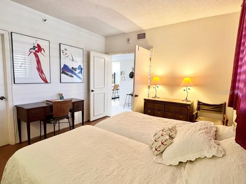 BEACHPLACE III - Residential