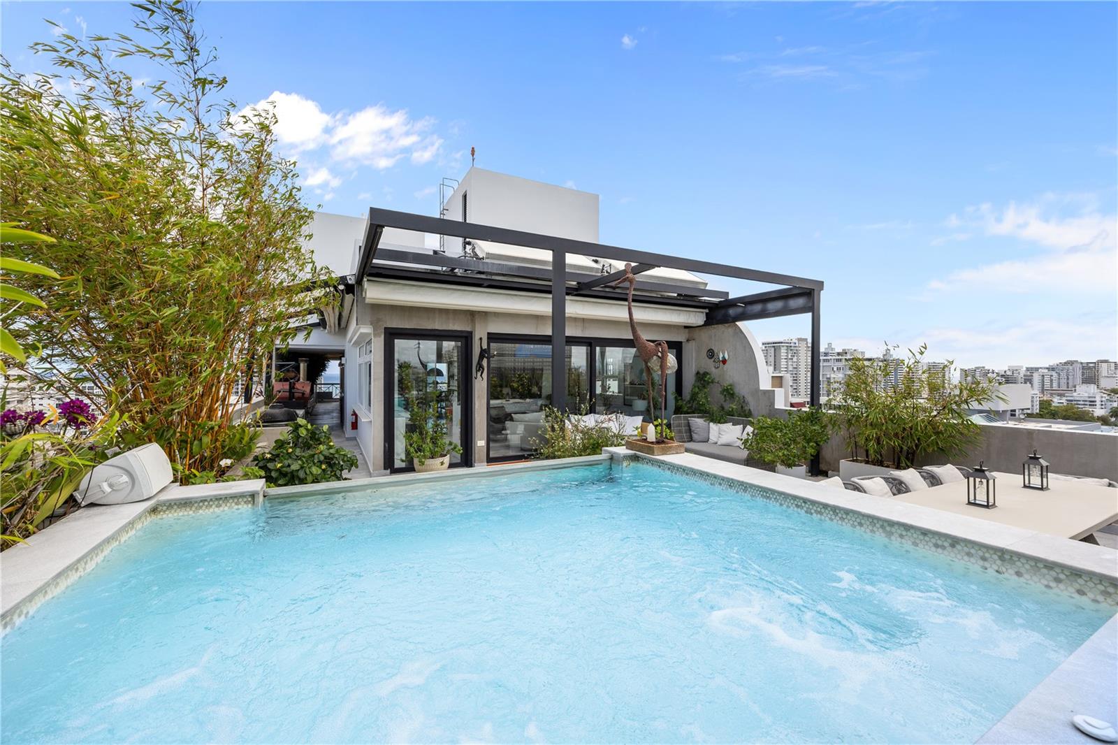 CROWNE PLAZA CONDOMINIUM - Residential