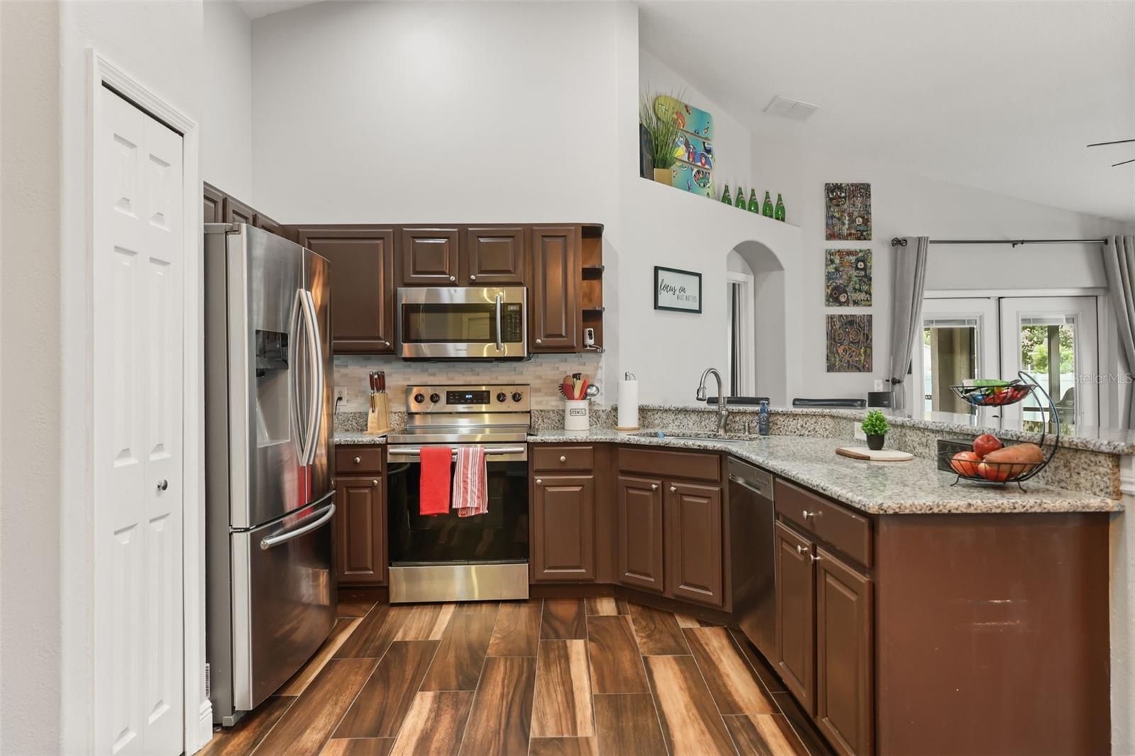 DELTONA WOODS UNIT 02 - Residential