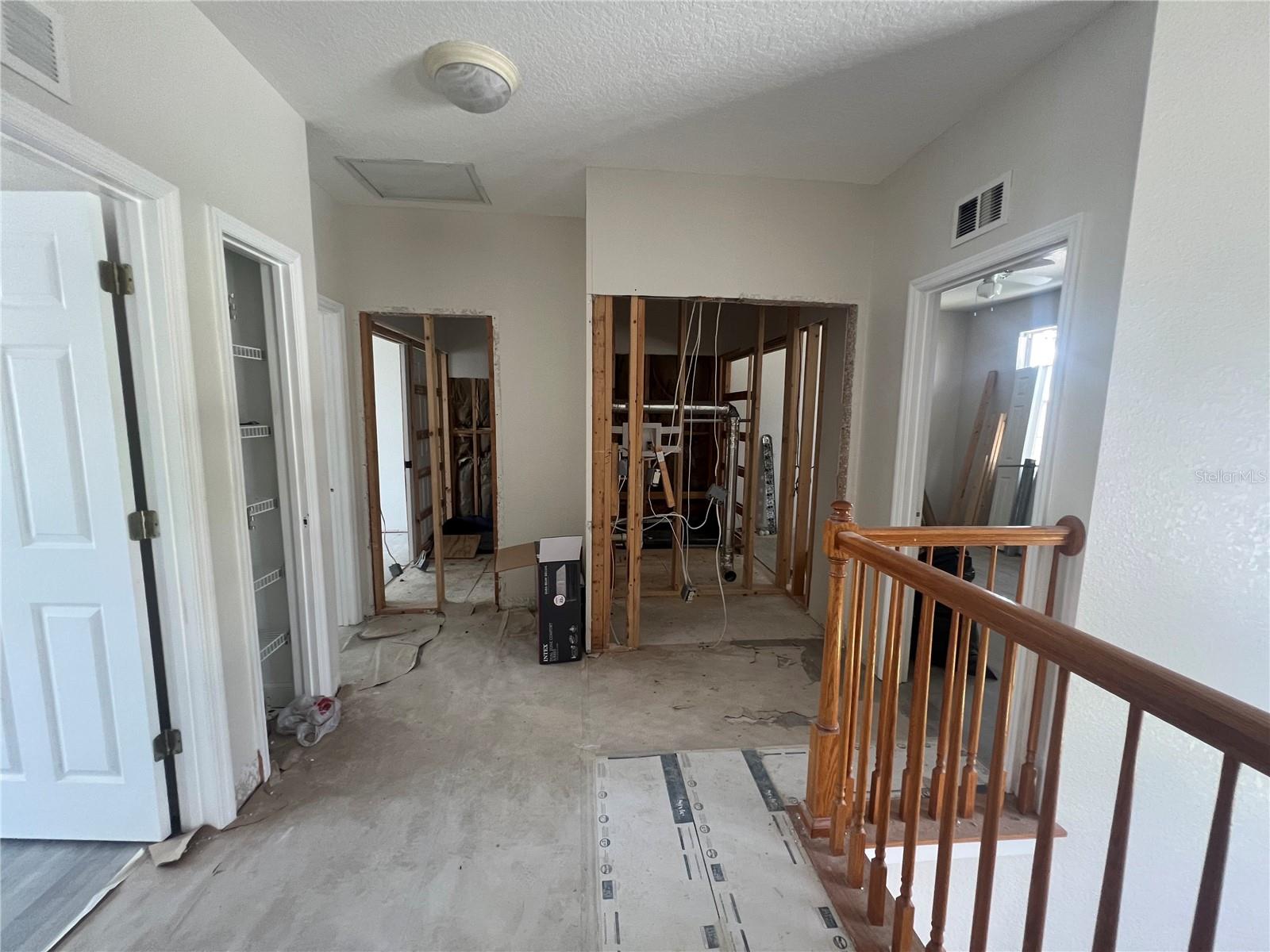 WILLOW RUN - Residential