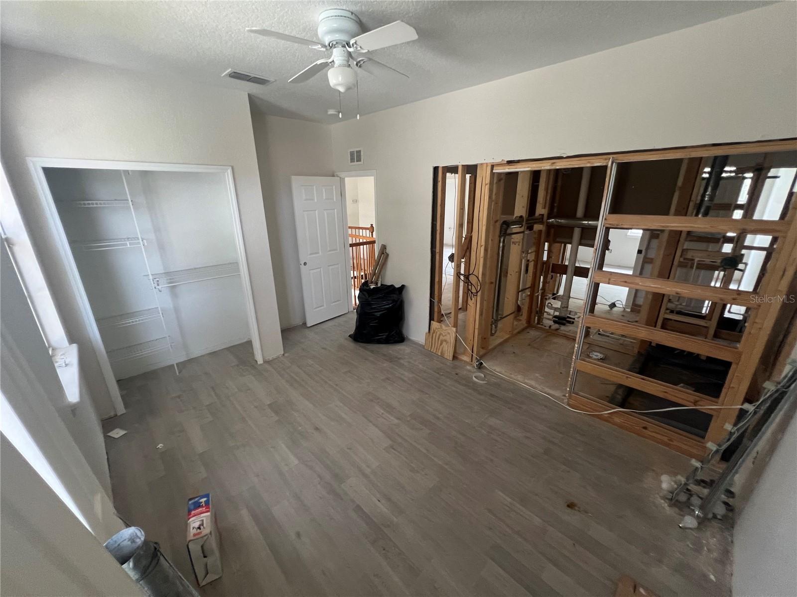 WILLOW RUN - Residential