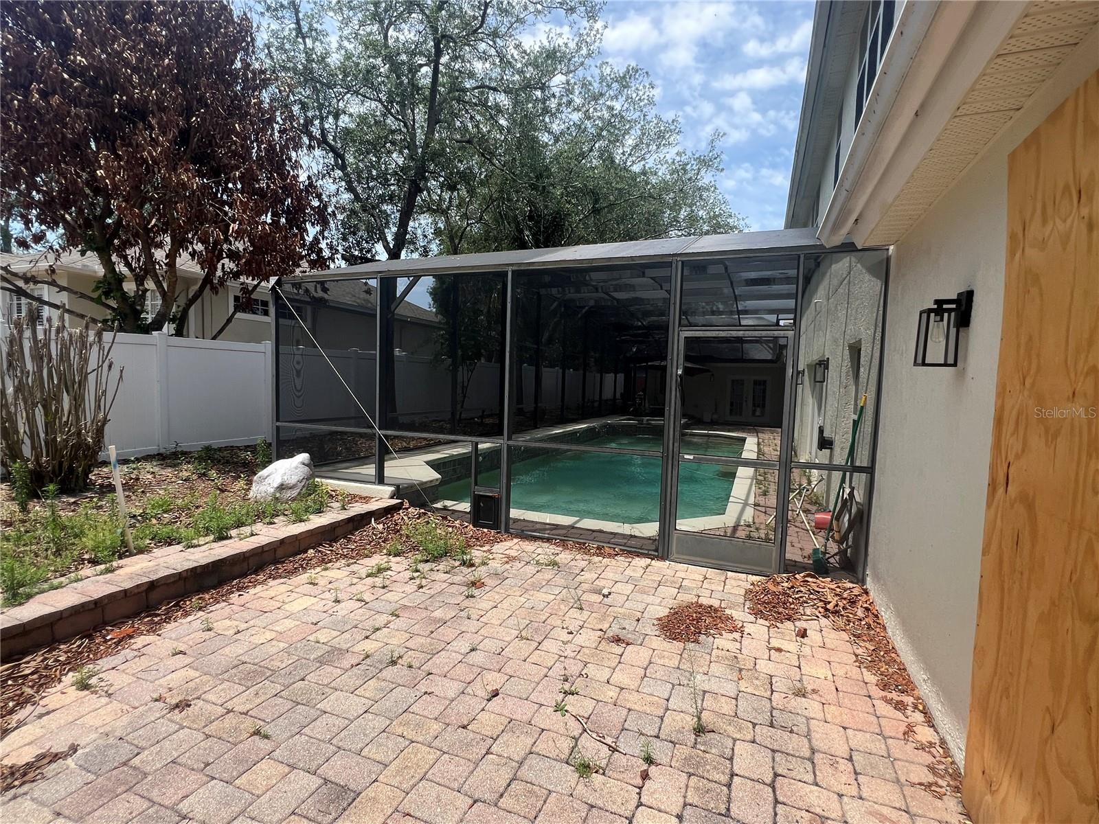WILLOW RUN - Residential