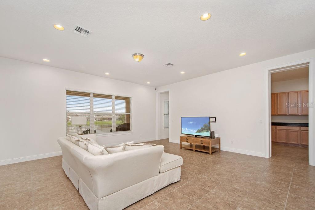 ENCLAVE - Residential Lease