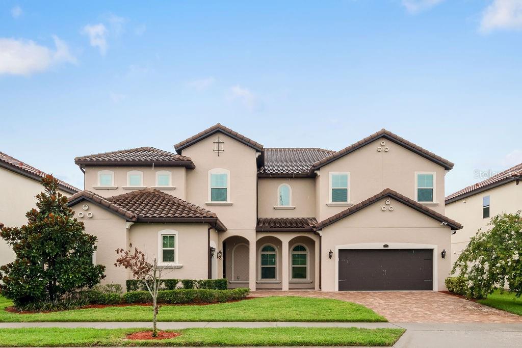 Welcome to this beautiful 6-bedroom, 5-bathroom home in the desirable Windermere area. Designed with high ceilings and an open, spacious layout, this home is filled with natural light and offers plenty of room for both relaxing and entertaining. Whether you're gathering with family or enjoying a quiet evening, you'll love the comfort, elegance, and generous living spaces this exceptional home has to offer.