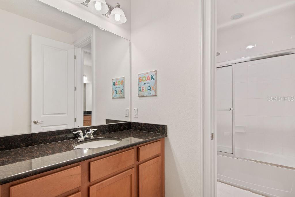 ENCLAVE - Residential Lease