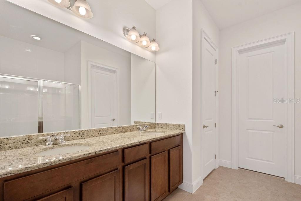 ENCLAVE - Residential Lease