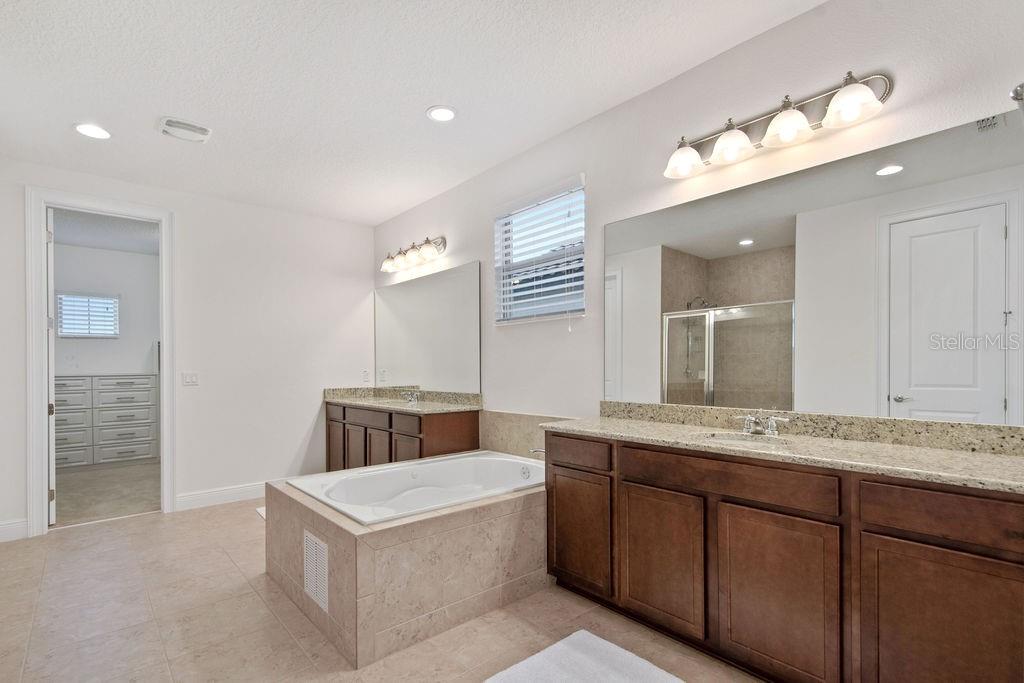 ENCLAVE - Residential Lease