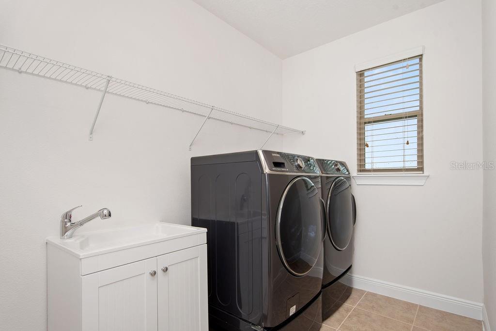 ENCLAVE - Residential Lease