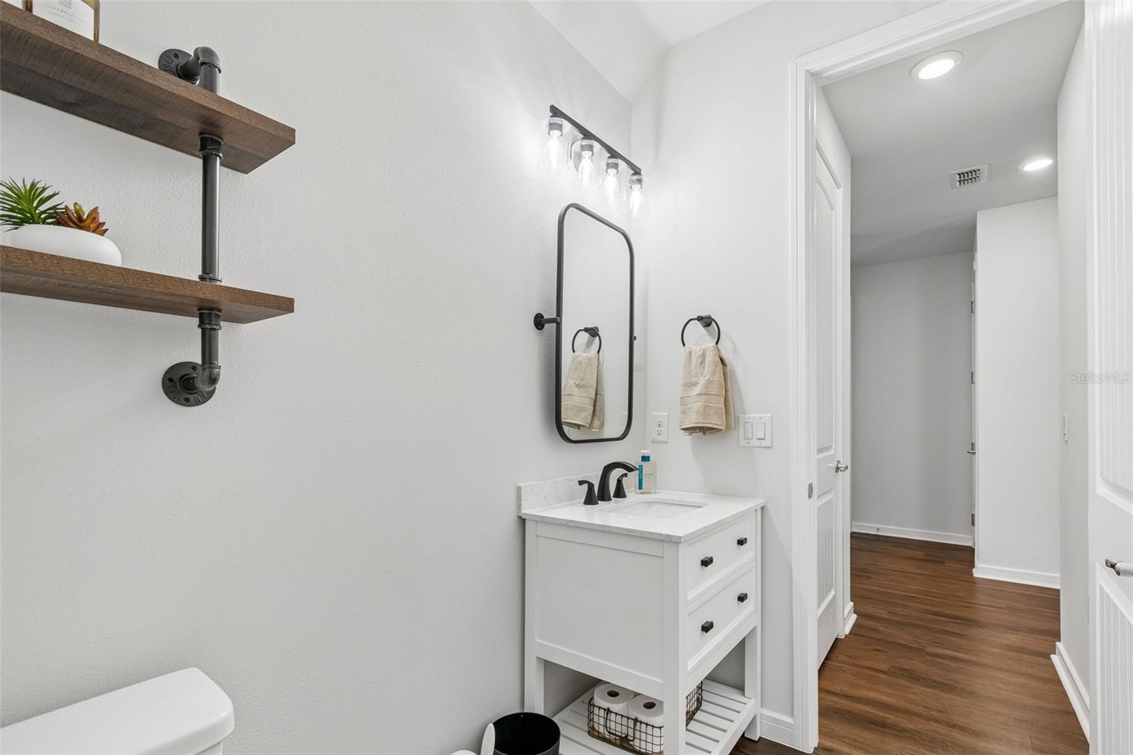 OAKS OF PASCO - Residential