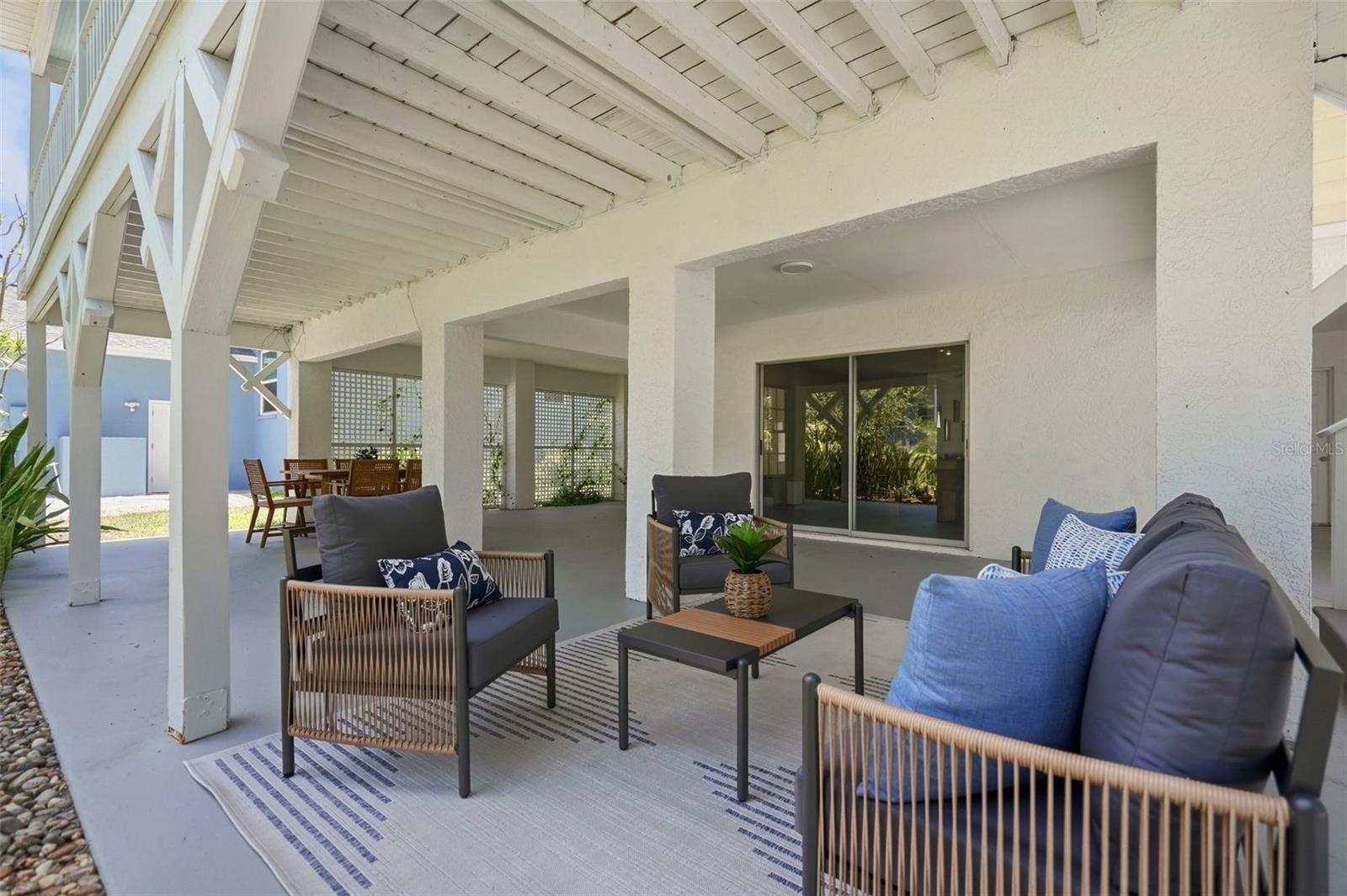 TIERRA VERDE - Residential
