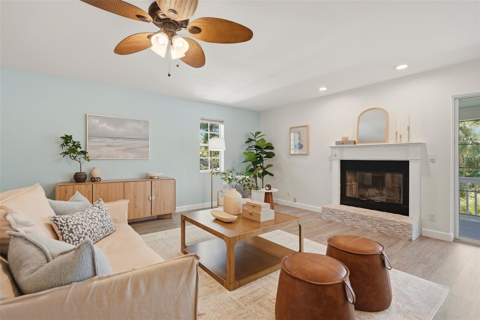 TIERRA VERDE - Residential