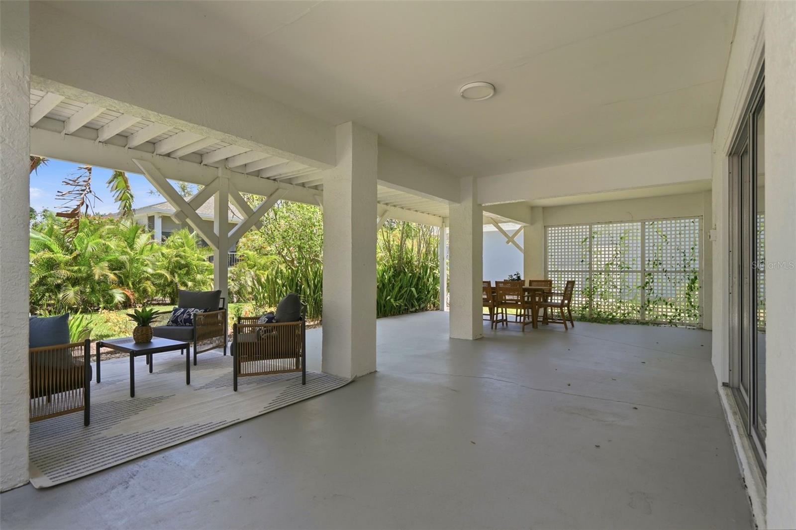 TIERRA VERDE - Residential