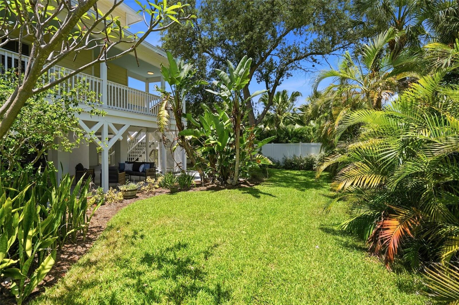TIERRA VERDE - Residential