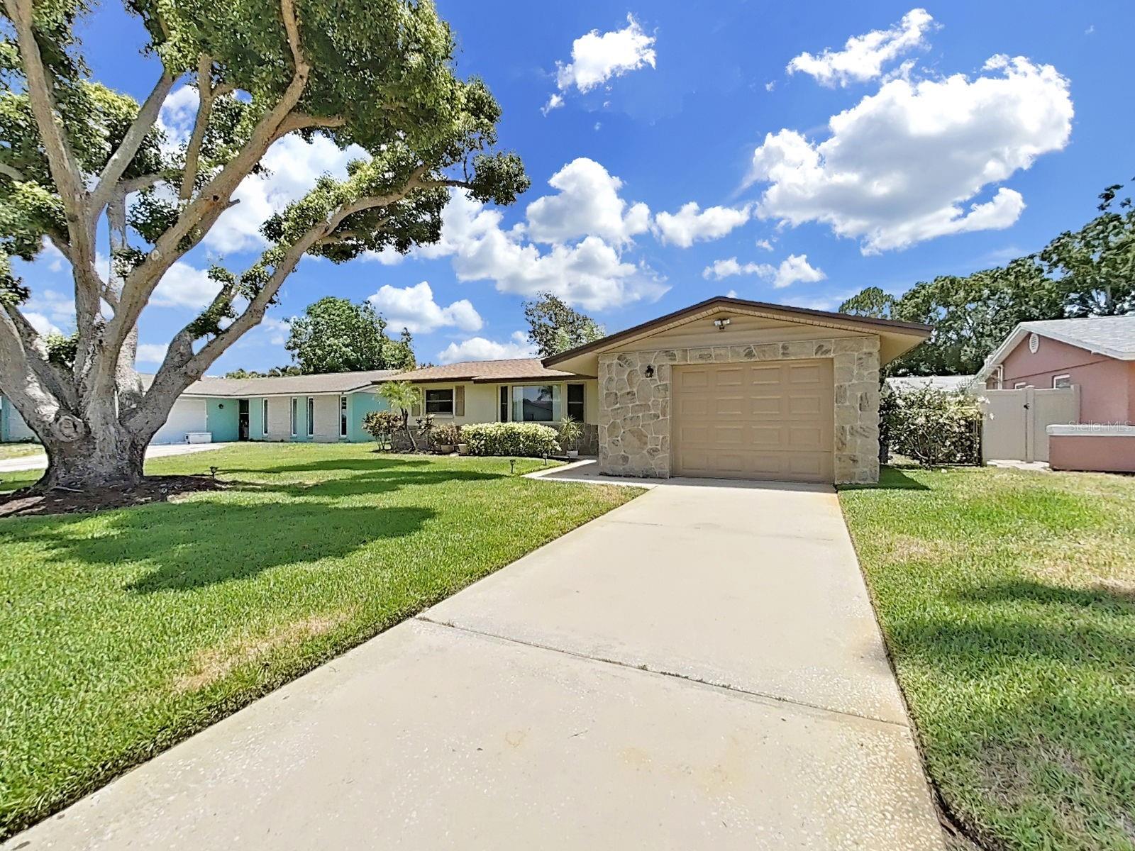 BOCA CIEGA RIDGE 4TH ADD - Residential