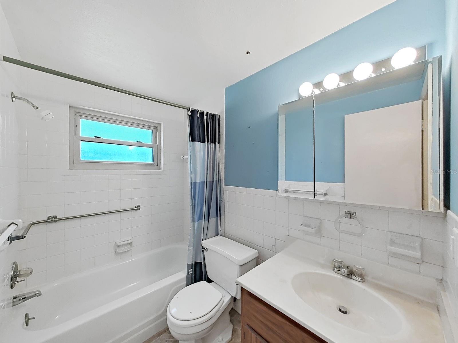 BOCA CIEGA RIDGE 4TH ADD - Residential