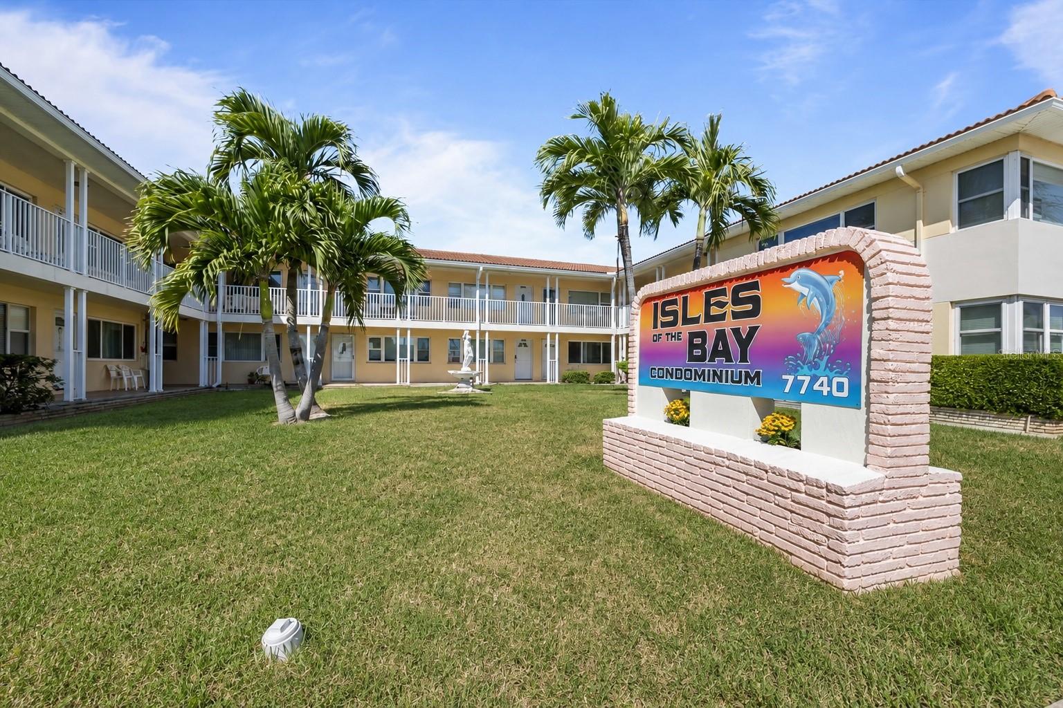 BAY ISLES CONDO - Residential