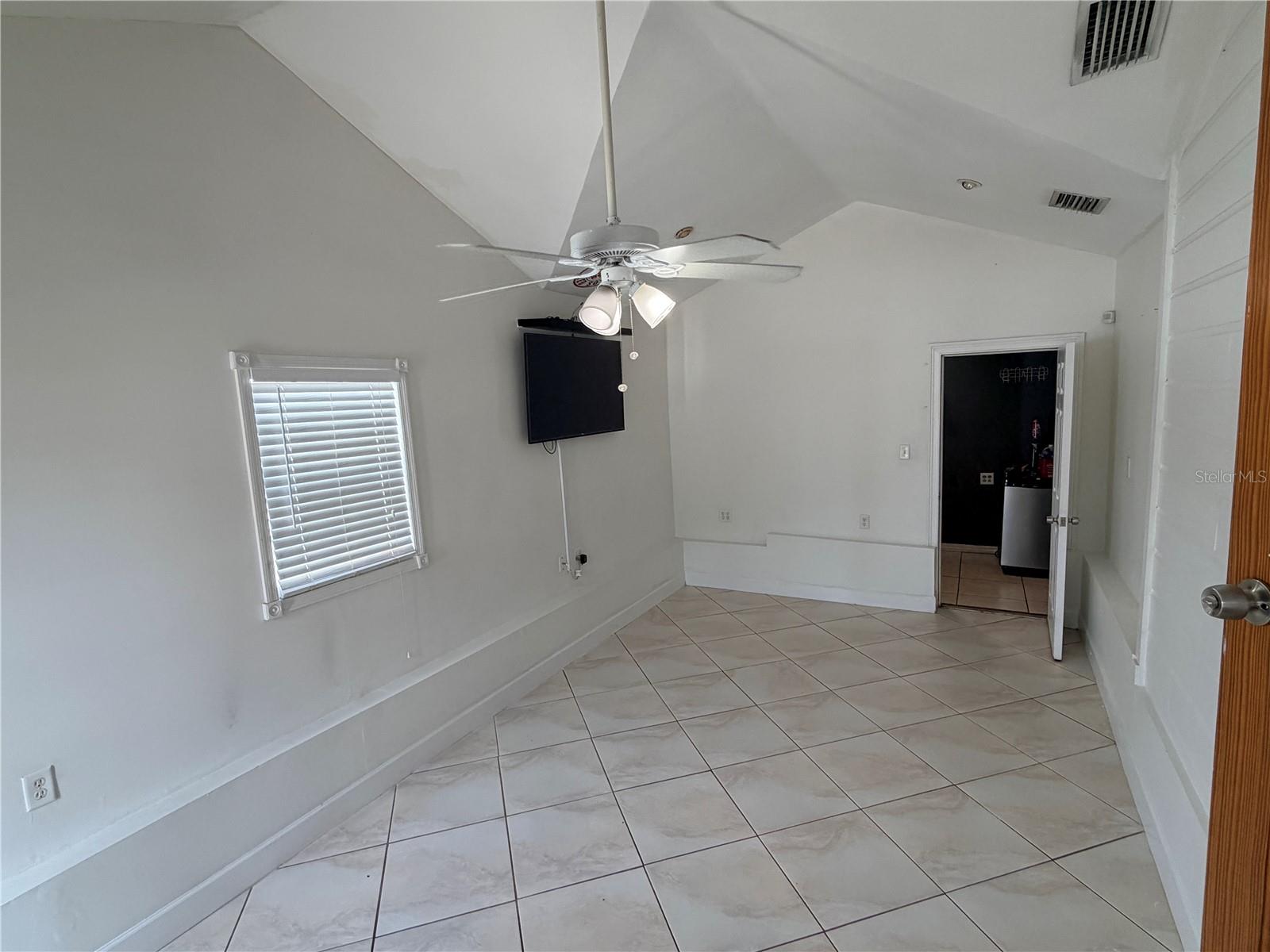 BUFFALO HEIGHTS - Residential Lease