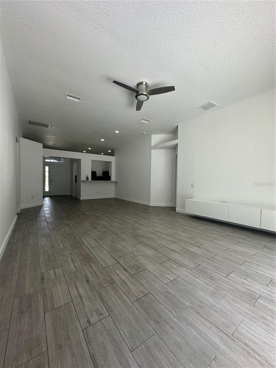 SOUTH POINTE PH 5 - Residential Lease
