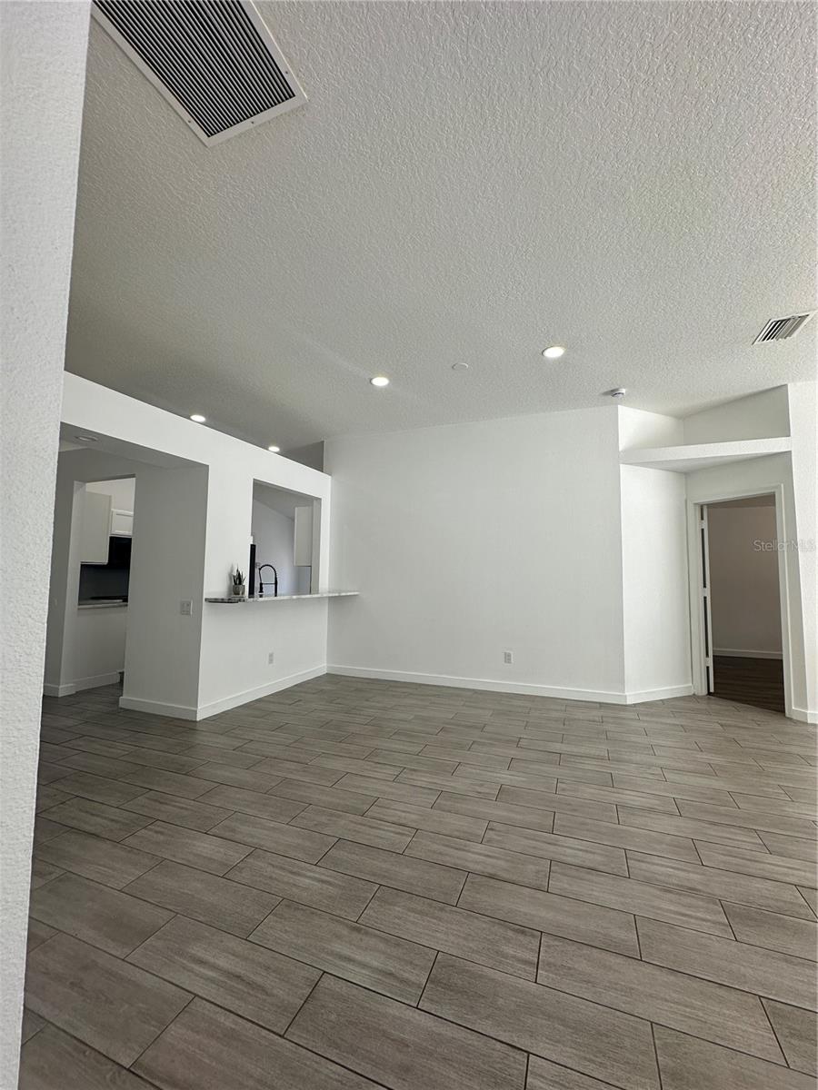SOUTH POINTE PH 5 - Residential Lease