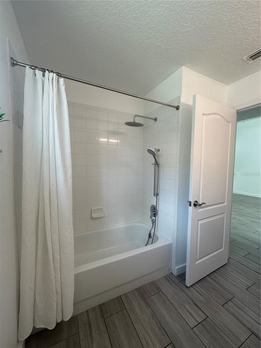 SOUTH POINTE PH 5 - Residential Lease