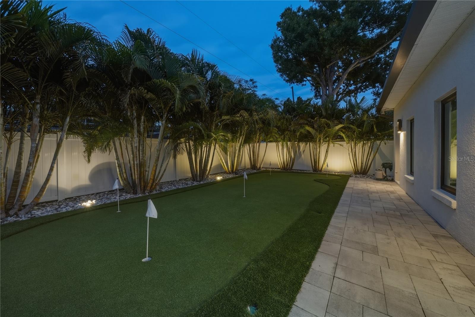 BELLEAIR ESTATES - Residential