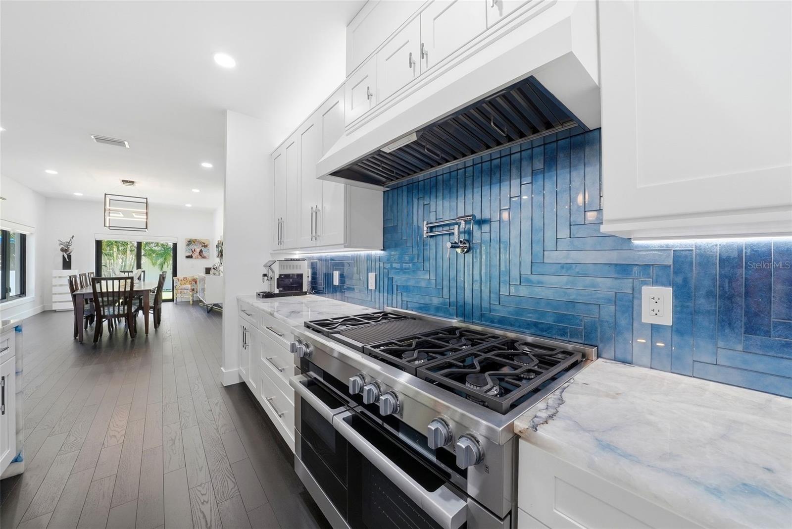 BELLEAIR ESTATES - Residential