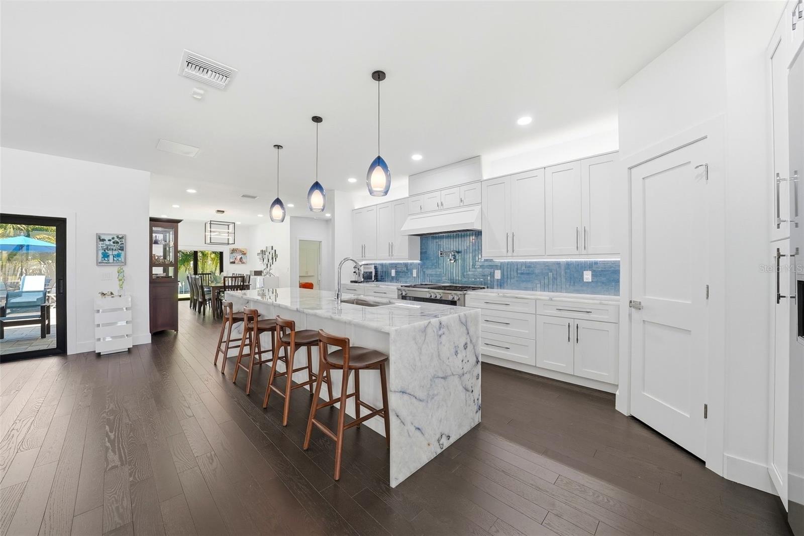 BELLEAIR ESTATES - Residential