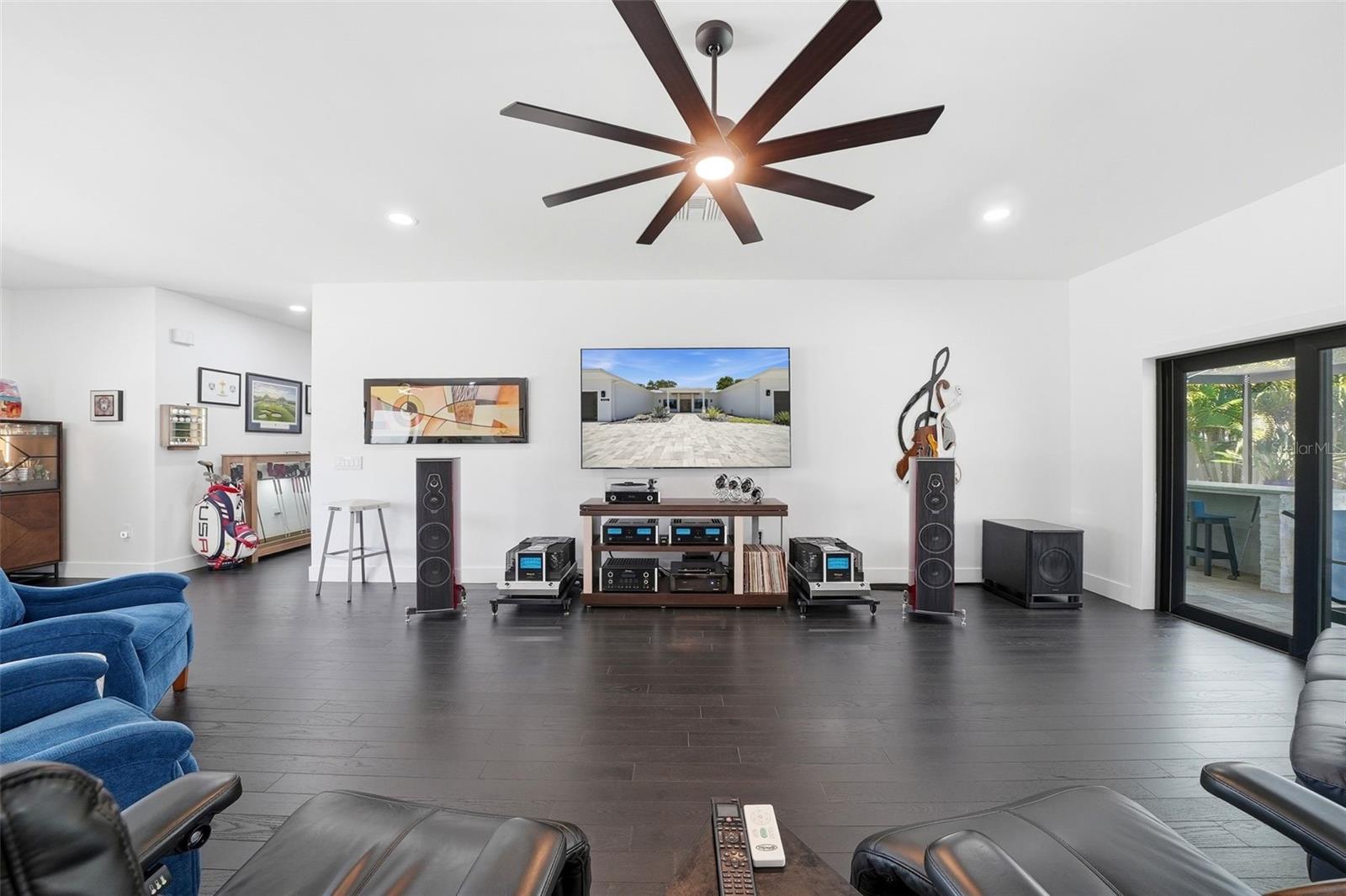 BELLEAIR ESTATES - Residential
