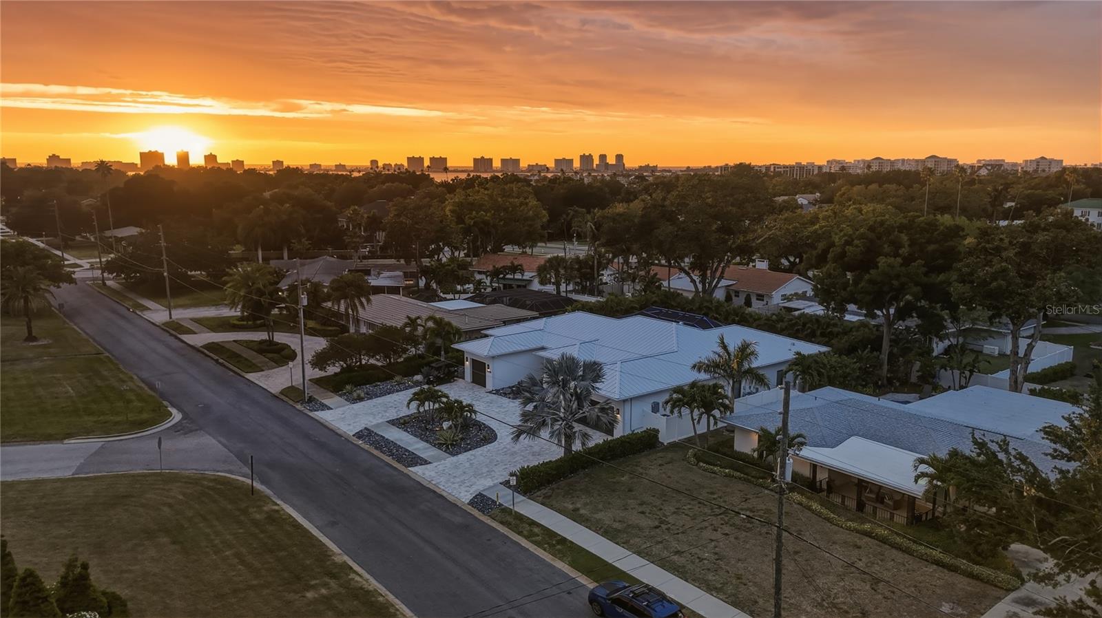 BELLEAIR ESTATES - Residential